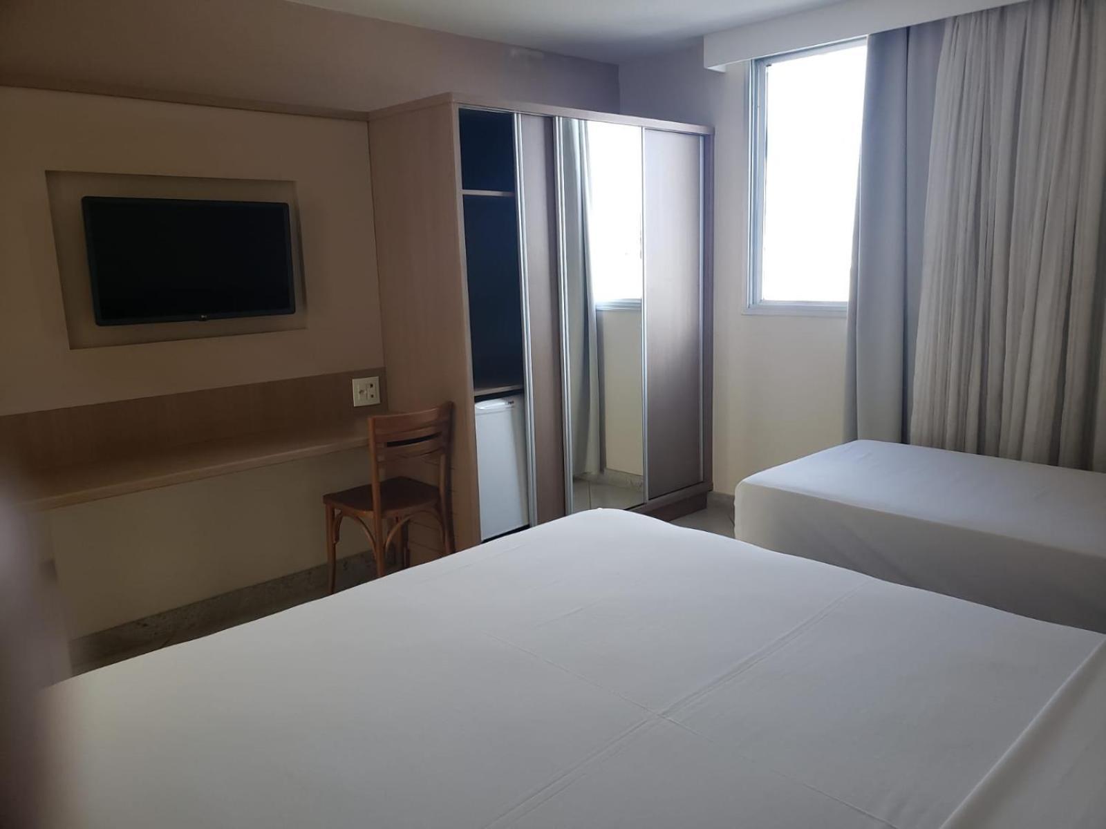 Pratti Hotel Лінарес Екстер'єр фото