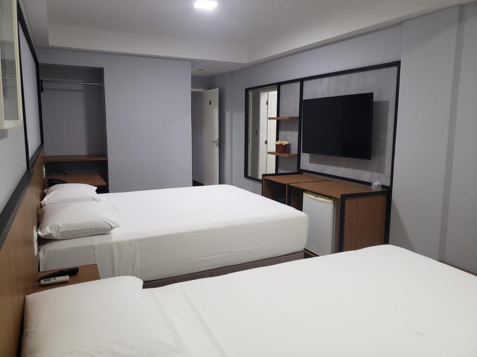 Pratti Hotel Лінарес Екстер'єр фото